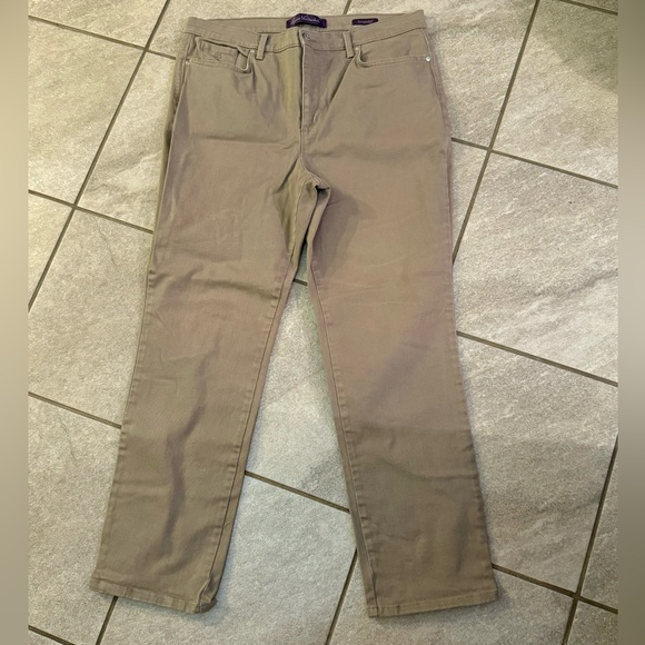Gloria Vanderbilt khaki jeans - Picture 1 of 3